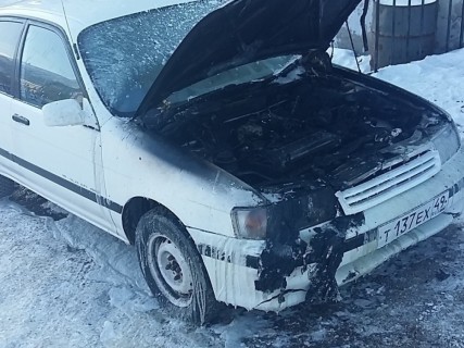 Магаданские пожарные ликвидировали возгорание автомобиля в Магадане « автомагадан