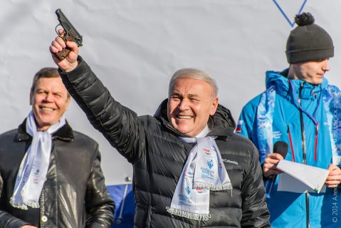 Танкер с АИ-95 пришел в Магадан в Магадане « автомагадан